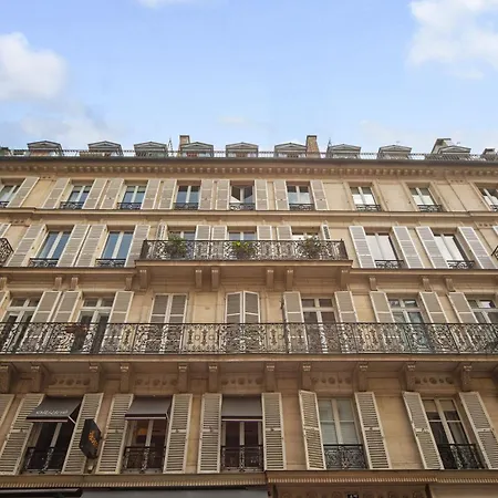 Saint-germain-des-pres - Modern-calm-bright * Paris