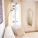 Saint-Germain-des-Prés - Modern-Calm-Bright